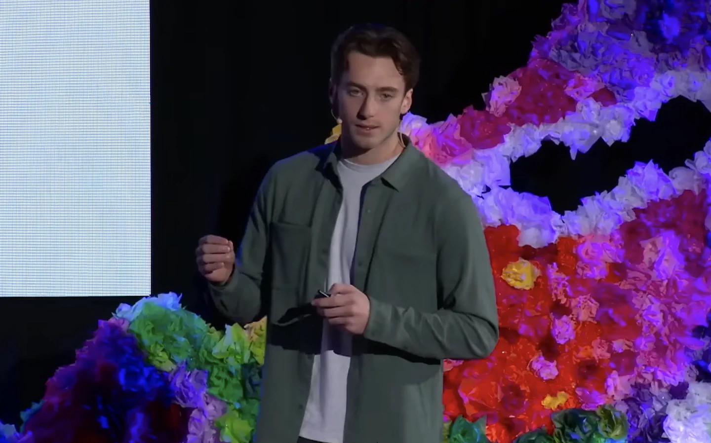 „Bătălia pentru timpul tău”: un TED Talk captivant pentru adolescenți